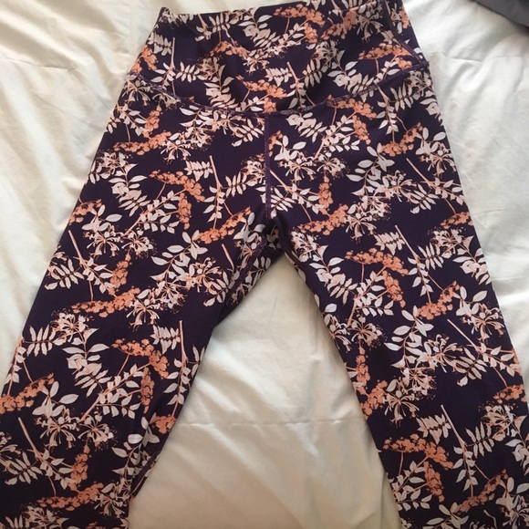 Fabletics High-Waisted Powerhold Capri - Picture 3 of 3